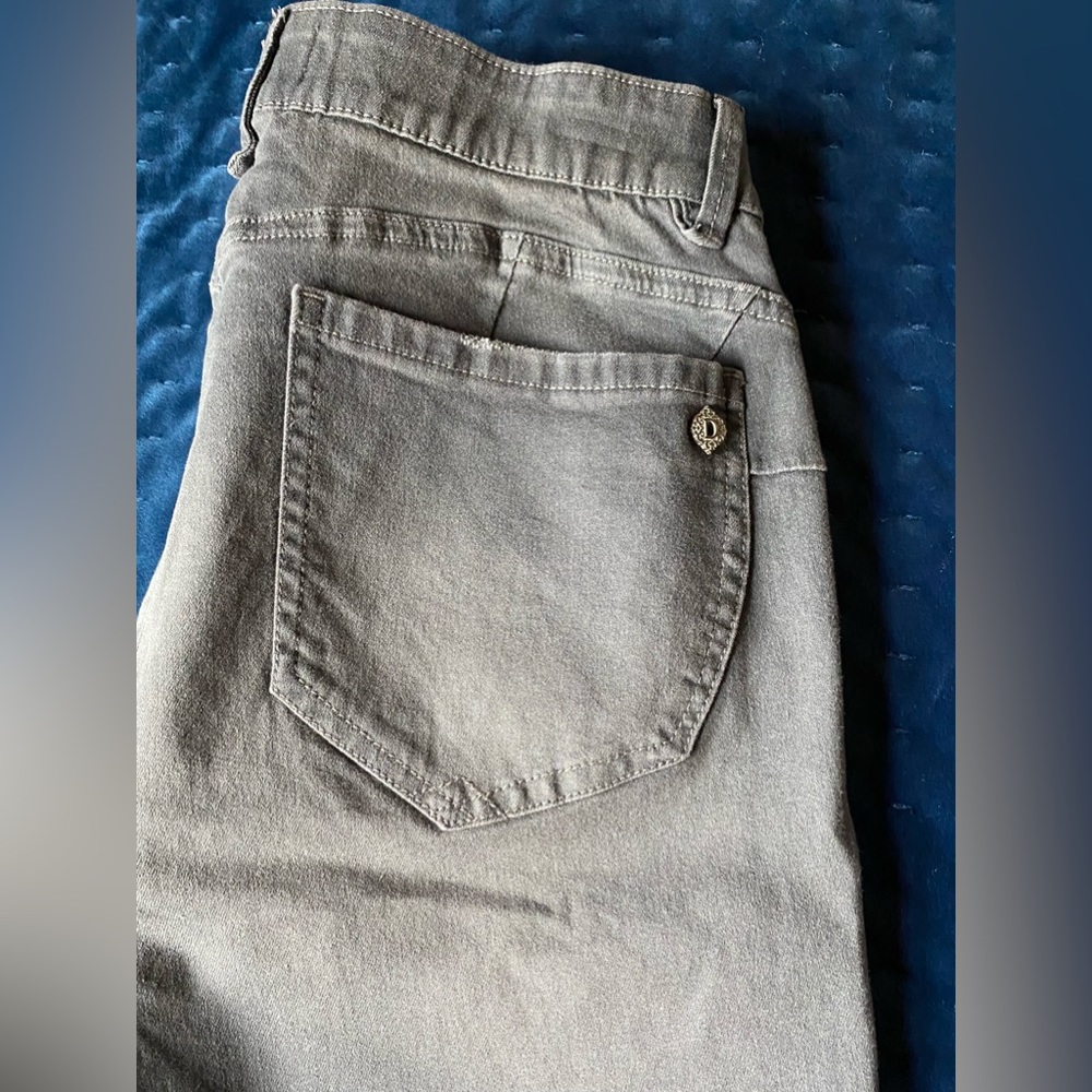 Democracy brand women’s jean size 16 straight leg